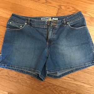 Old Navy jean shorts - women’s size 16
